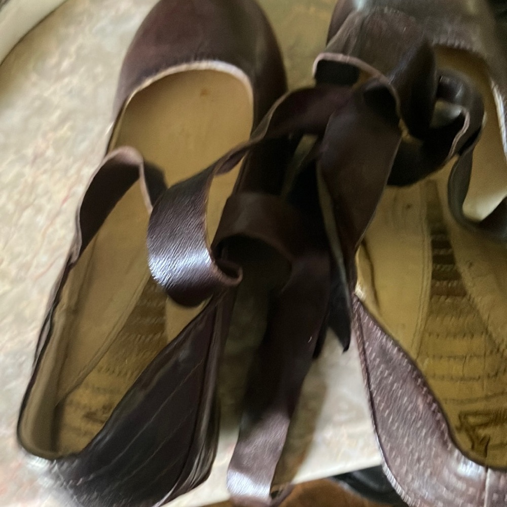J Shoes Betty Brown Funky Wedge w/Bow Sz 6.5
